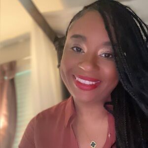 Meet your Posher, Lenette